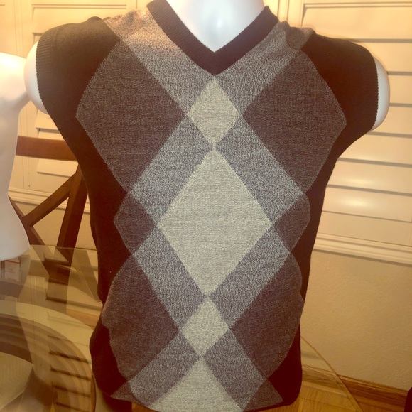 Geoffrey Beene Other - Geoffrey Beene Sweater Vest.